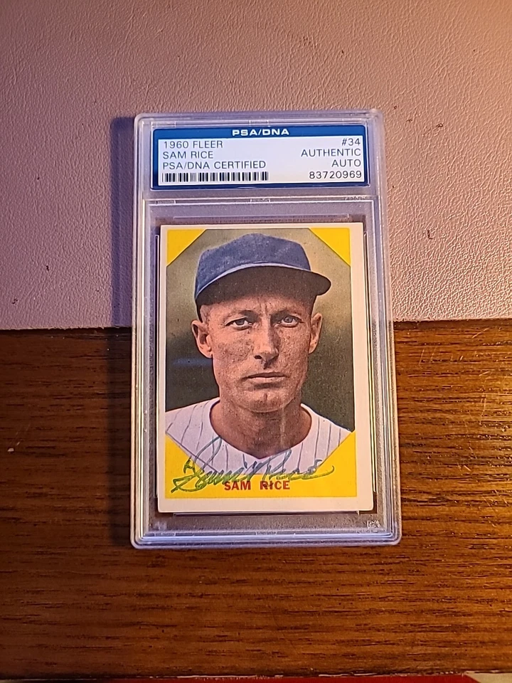 Tarjeta de los grandes del béisbol Fleer #34 1960 firmada por Sam Rice PSA/DNA automática de los senadores de la corte Foto 1 de 4