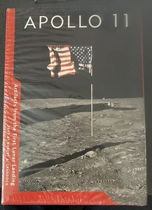 Apollo 11 ARTEFATTI in SCATOLA dal primo sbarco sulla luna della Smithsonian Institution - Foto 1 di 2