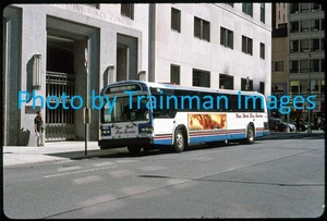 Bus Slide (Orig.): NY Bus Service MCI-Classic, Madison Ave. - 2004 - Picture 1 of 1