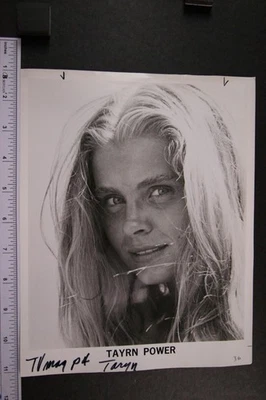 LOT: 23 Various Decades 8 x 10 PRESS PHOTOS of MISC. ACTRESS (Lot #474) - Image 1 of 4