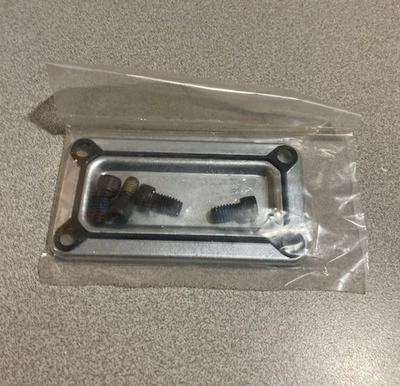 Nova capa de inspeção de tomada de força Muncie fabricante de equipamento original 16T33999? - Imagem 1 de 4