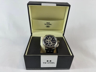 Мужские часы-хронограф TW Steel CE7002 — черный циферблат — кожаный ремешок — коробка - Изображение 1 из 4