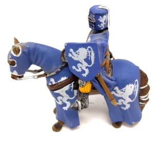 Medieval Knight 2pc Mounted Lead Crusader Front Line Toy Soldier Collectable - Picture 1 of 15