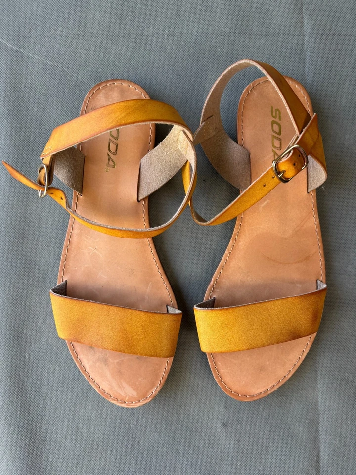 Sandalias Soda Para Mujer 8 Cuero Marrón Punta Abierta Correa al Tobillo Informales Verano Planas Foto 1 de 4