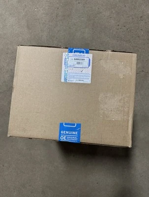 Conjunto de faros delanteros originales GM 84902389 conductores Acadia  Foto 1 de 2