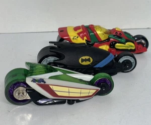 Hot Wheels The Batman Hero Cycles Motorcycles 3 Stück Joker Robin Mattel 2006 - Bild 1 von 8