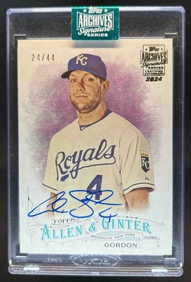 Serie Signature 2024 Topps Archives Alex Gordon Auto #24/44 Royals Foto 1 de 2