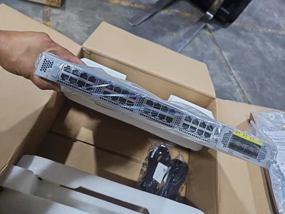 Cisco Nexus N2K-C2232TM-E 10GE Fabric Extender – 32-Port 10GBASE-T – V03 – 2psu - Image 1 of 4