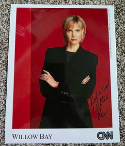 Foto promocional autografiada firmada 8x10 CNN por Willow Bay - Imagen 1 de 1