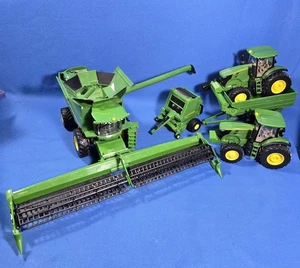 TOMY 1/32 JOHN DEERE S780 COMBINE- 7270R 7290R TRACTORS WAGON, BALER - Picture 1 of 4