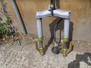 ⭐SUZUKI AY50 AY 50 KATANA SCOOTER SHOWA FRONT FORKS WITH CALIPER FREE UK POST⭐ - Picture 1 of 6