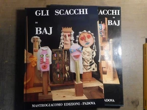ENRICO BAJ GLI SCACCHI DI BAJ 1989 BAJ LES ECHECS THE CHESS - Imagen 1 de 3