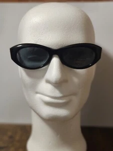 OCCHIALI DA SOLE VINTAGE NOS GIANNI VERSACE 380/M ACETATO NERO MEDUSA MADE IN... - Imagen 1 de 16