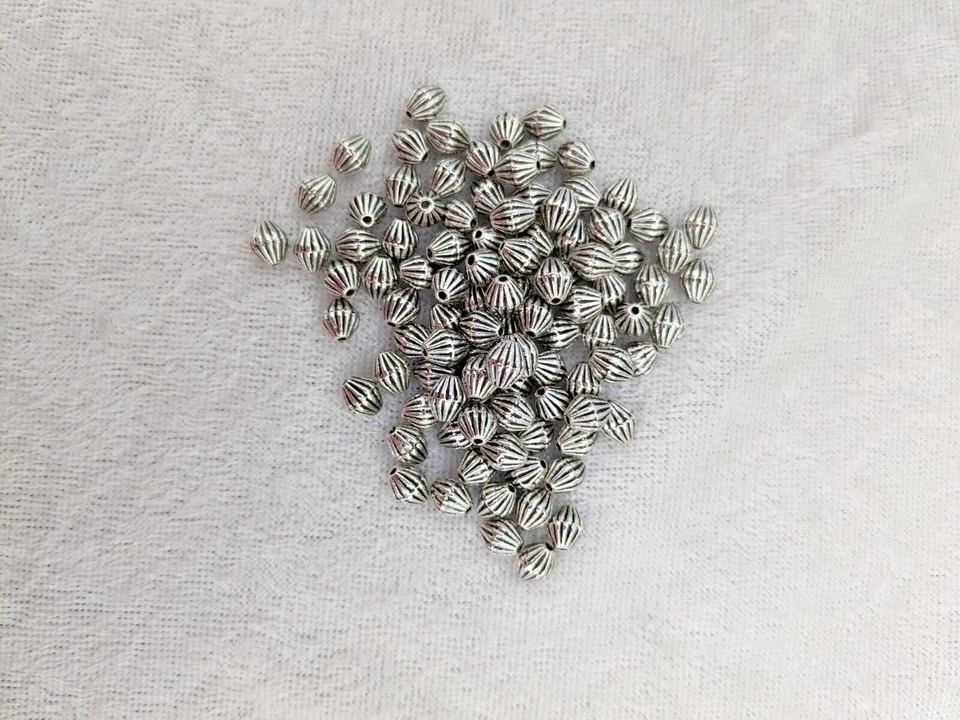 Pewter jewelry findings - 98 pieces of bicones 5x5mm - Image 1 of 1