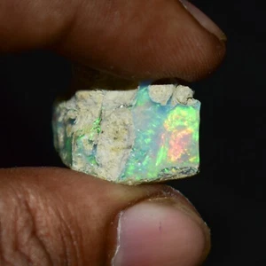 Ópalo seco áspero 17,30 quilates natural etíope Welo ópalo crudo ópalo de fuego piedra preciosa - Imagen 1 de 4