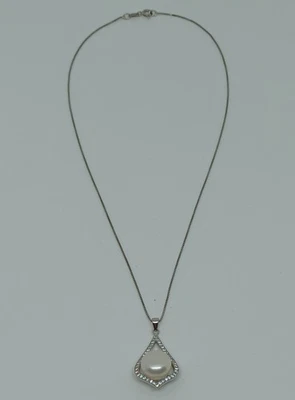 COLLANA IN ARGENTO 925 CIONDOLO GOCCIA GIRO ZIRCONI E PERLA VERA 10,5 (AMFC0158) - Immagine 1 di 3