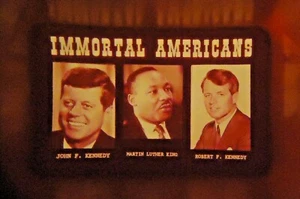 1960's KEYCHAIN VIEWER - IMMORTAL AMERICANS JFK MLK RFK Kennedy Bros. & ML KING - Picture 1 of 3