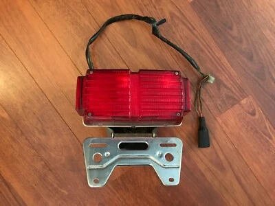 1982 Honda Goldwing Gl1100 OEM задний тормоз задний фонарь номерной знак кронштейн - Изображение 1 из 4