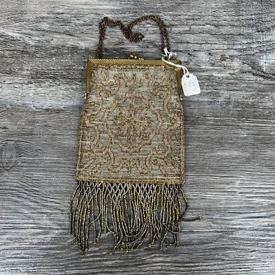 Cartera monedero antigua francesa de bronce con flecos y cuentas de 1920 para damas Foto 1 de 4