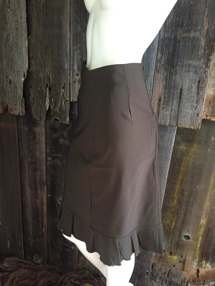 Maxi Falda Sharon Tang Med Modesta Verde Con Volantes Ropa Rayón Talla Grande  Foto 1 de 4