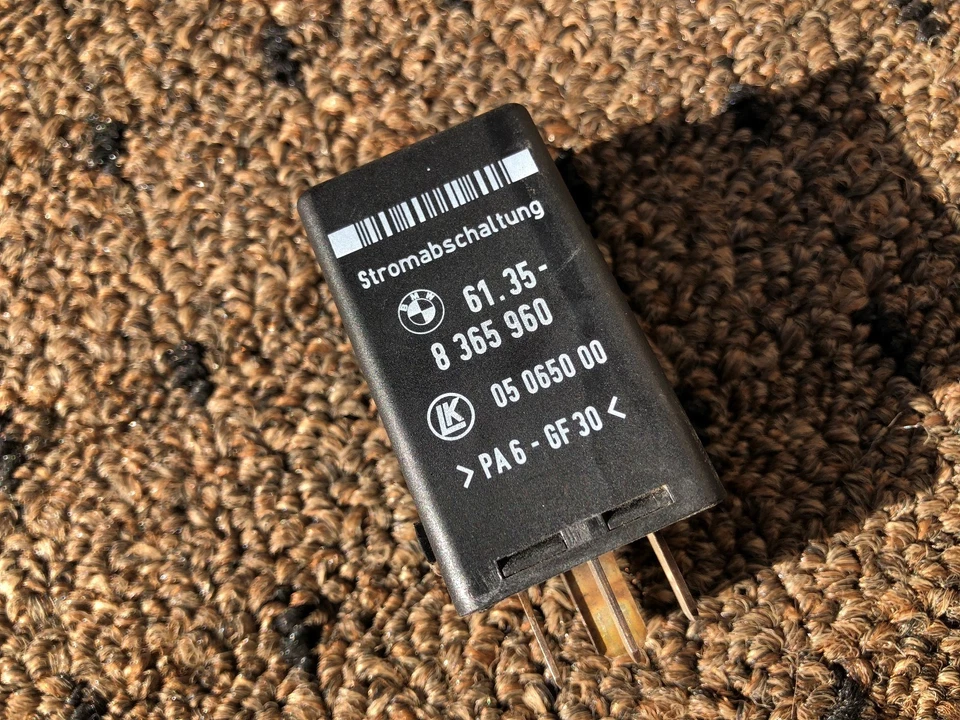 BMW E39 E53 X5 E38 740iL 750iL 528i 540i 530i 525i 730i 728i 735iL 520i M5 RELAY - Image 1 of 1