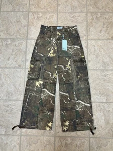 Neu mit Etikett Revice Los Angeles Realtree Camouflage Amelia Oakland Cargohose Baggy locker 24 - Bild 1 von 6