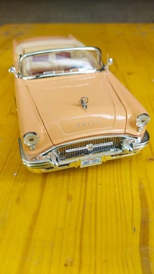 Buick Century 1955 Solido 1:18 Diecast Auto d’Epoca Collezione Ottimo Stato - Immagine 1 di 4