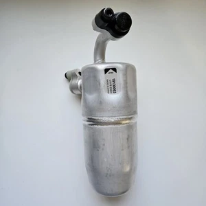 Genuine GM 99-06 Cadillac Chevrolet GMC Air Conditioning Accumulator 19130063 - Picture 1 of 7
