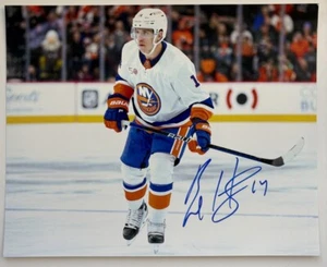 BO HORVAT SIGNED PHOTO 8x10 HD AUTOGRAPH NEW YORK ISLANDERS - Picture 1 of 1