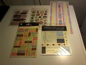 5X ABBELLIMENTI/ADESIVI PER SCRAPBOOKING NUOVI A TEMA DIVERSO (C) - Foto 1 di 3