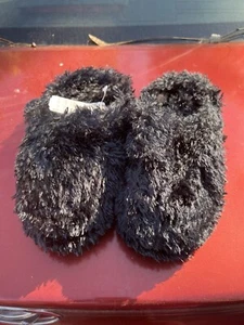 PajamaGram Black Fuzzy Women's Slippers Size Small - Picture 1 of 4