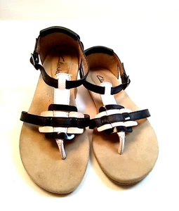 Clarks Qwin Adonia Sandals Black White Gladiator Thong Women’s Size 5.5 - Picture 1 of 10