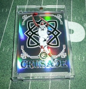 2016-17 Panini Crusade Giannis Antetokounmpo PRIZM SILVER Refractor SP📈🔥