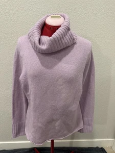 Fifth Avenue Light  Purple Turtleneck 100% 2 Ply Cashmere Sweater Size Medium - Picture 1 of 6