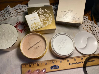 Lote de 2 POLVOS AVON - Nuevo en caja Ultra Transparente, Acabado Cara J144 Foto 1 de 4