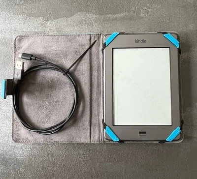 Amazon Kindle Touch 4GB 5in 4th Gen Silver Wi-Fi Model No D01200 Excellent Cond - Image 1 of 4