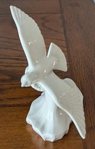 Ceramic Seagull Sculpture White Bird In Flight Designer Dwight Merrill Kingwood  - Picture 1 of 4