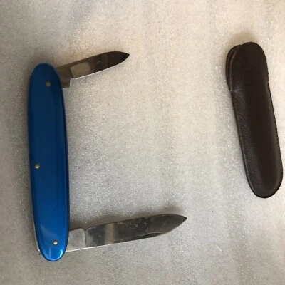 罕见蓝色 Victorinox 秘书瑞士军刀(已退役)84 毫米  — 第 1/4 张图片