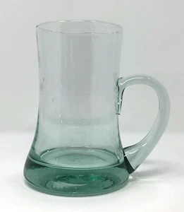 Mundgeblasener Kunstglas Krug klar hellgrün gerollter Griff schwer & schön - Bild 1 von 8