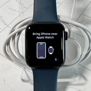 Apple Watch SE 2nd Gen A2726 GPS 40mm Aluminum Space Gray w/Sport Band #H210 - Afbeelding 1 van 7