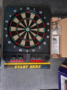 Smartness Elektronische Dartscheibe mit Dartpfeilen - Bild 1 von 3