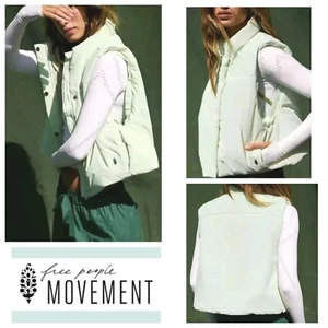 New Free People FP Movement Sz M Sight Seein Cropped Puffer Vest 💚 - Picture 1 of 14