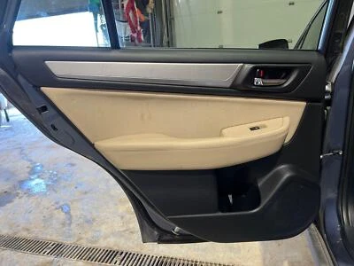 2015 - 2016 Subaru Legacy Driver LH Left Ivory Rear Door Trim Panel Foto 1 de 4