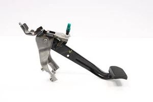 2020 - 2025 KIA TELLURIDE FRONT FOOT BRAKE STOP PEDAL W/ BRACKET OEM 32800S9100 - Picture 1 of 12