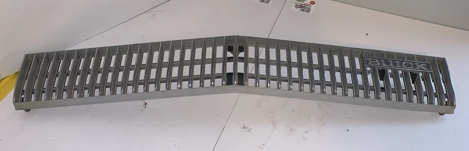 Buick Centurion LeSabre 1973 OEM parrilla delantera Foto 1 de 4