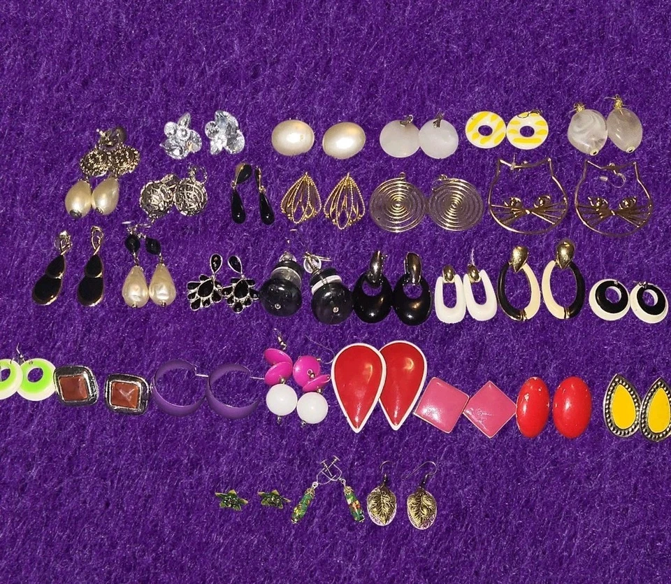    Pendientes llamativos vintage años 80 90 Y2k audaces retro geométricos perforados y con clip Foto 1 de 4