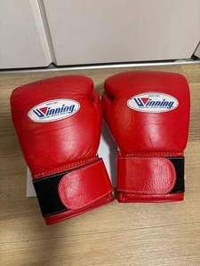 Winning MS200B Boxing Gloves 8oz Red Japan Pro Model Used - Picture 1 of 6