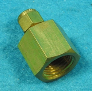 3 Pieces - 1/4" OD Tube x 1/2" Female NPT, Swagelok B-400-7-8 - New - Picture 1 of 4