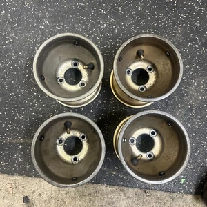 Juego de cuatro ruedas Tecno Go Kart Racing magnesio patrón métrico  - Imagen 1 de 16