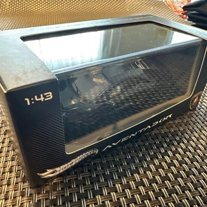 Hot Wheels Aventador 1:43 Limited Edition - Picture 1 of 4